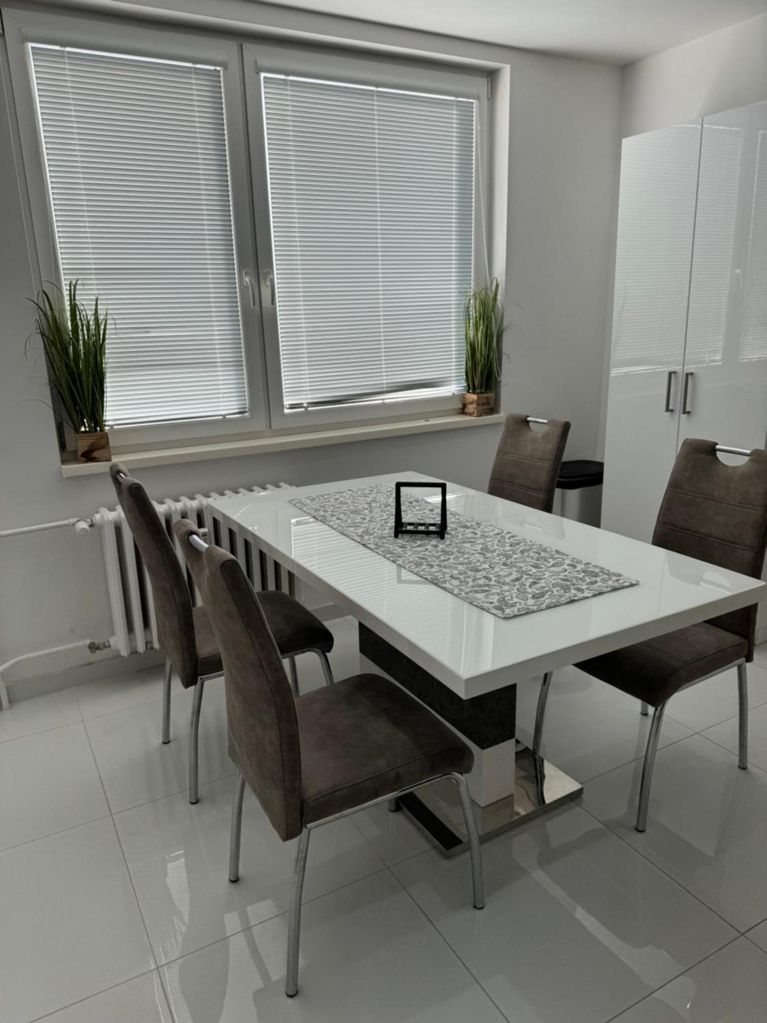 Peti Apartman Centrum Galanta Exterior foto